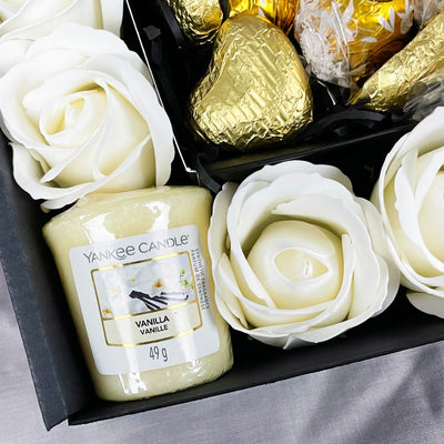 Yankee Candle Ultimate Gift Hamper With Ivory Roses yankee candle votives vanilla scent