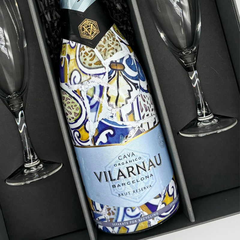 Vilarnau Brut Reserva Organic Vegan Cava Gaudi Sleeve 75cl with 2 x Champagne flutes in Luxury Presentation Box