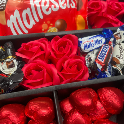 Bouquet de chocolats Signature Celebrations avec roses rouges