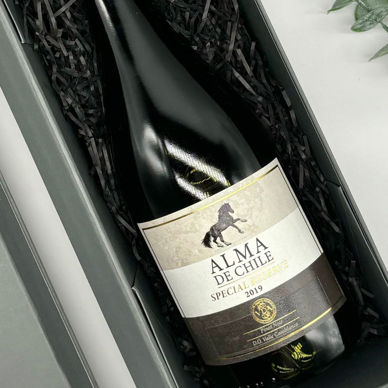 Alma de Chile Pinot Noir Reserva 75cl. Packaged in luxury gift box.