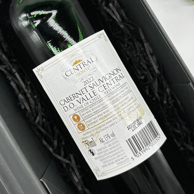 Central Monte Cabernet Sauvignon & Sauvignon Blanc Wine Duo Gift Set. Back of cabernet Bottle.