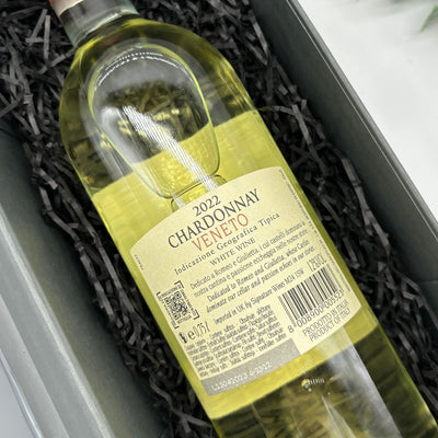 I Castelli Merlot & Chardonnay Wine Duo Gift Set. Back of Chardonnay bottle.