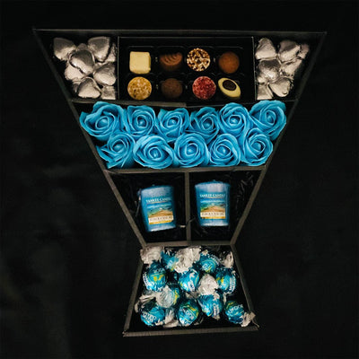🎁 Lindt Lindor & Yankee Candle Signature Chocolate Bouquet With Blue Roses (100% off)