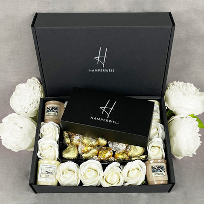 Yankee Candle Ultimate Gift Hamper With Ivory Roses with truffles with lid