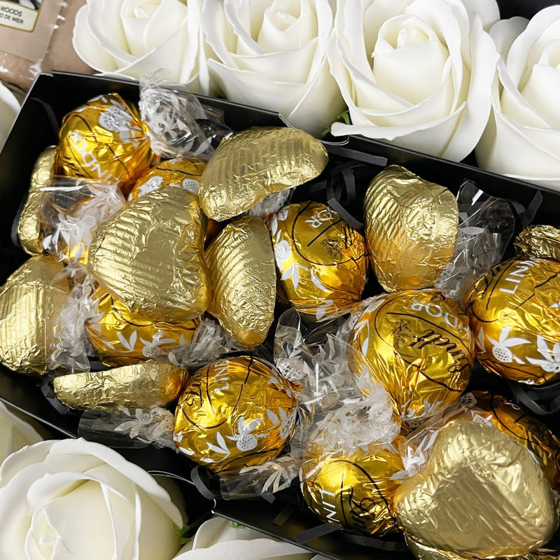 Yankee Candle Ultimate Gift Hamper With Ivory Roses box with lindt lindor truffle and swiss chocolate hearts