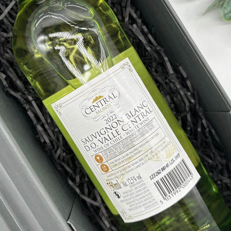 Central Monte Cabernet Sauvignon & Sauvignon Blanc Wine Duo Gift Set. Back of Sauvignon bottle.