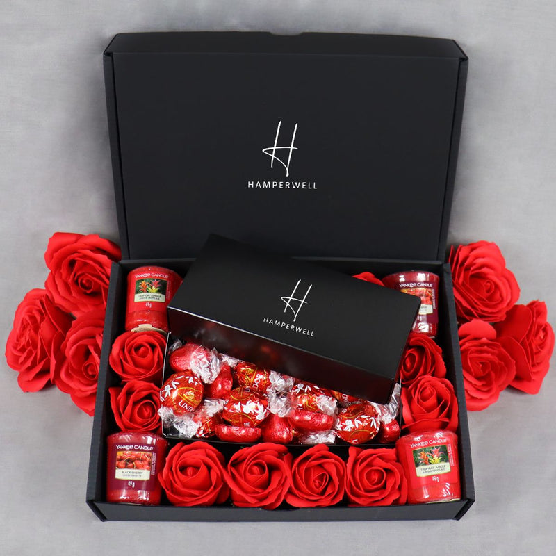 Yankee Candle Ultimate Gift Hamper With Red Roses with truffles box lid off