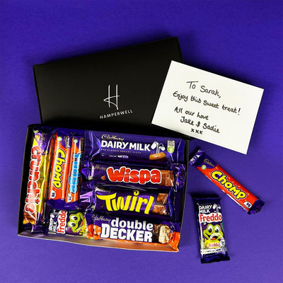 Panier-cadeau de boîte aux lettres de chocolat de Cadbury